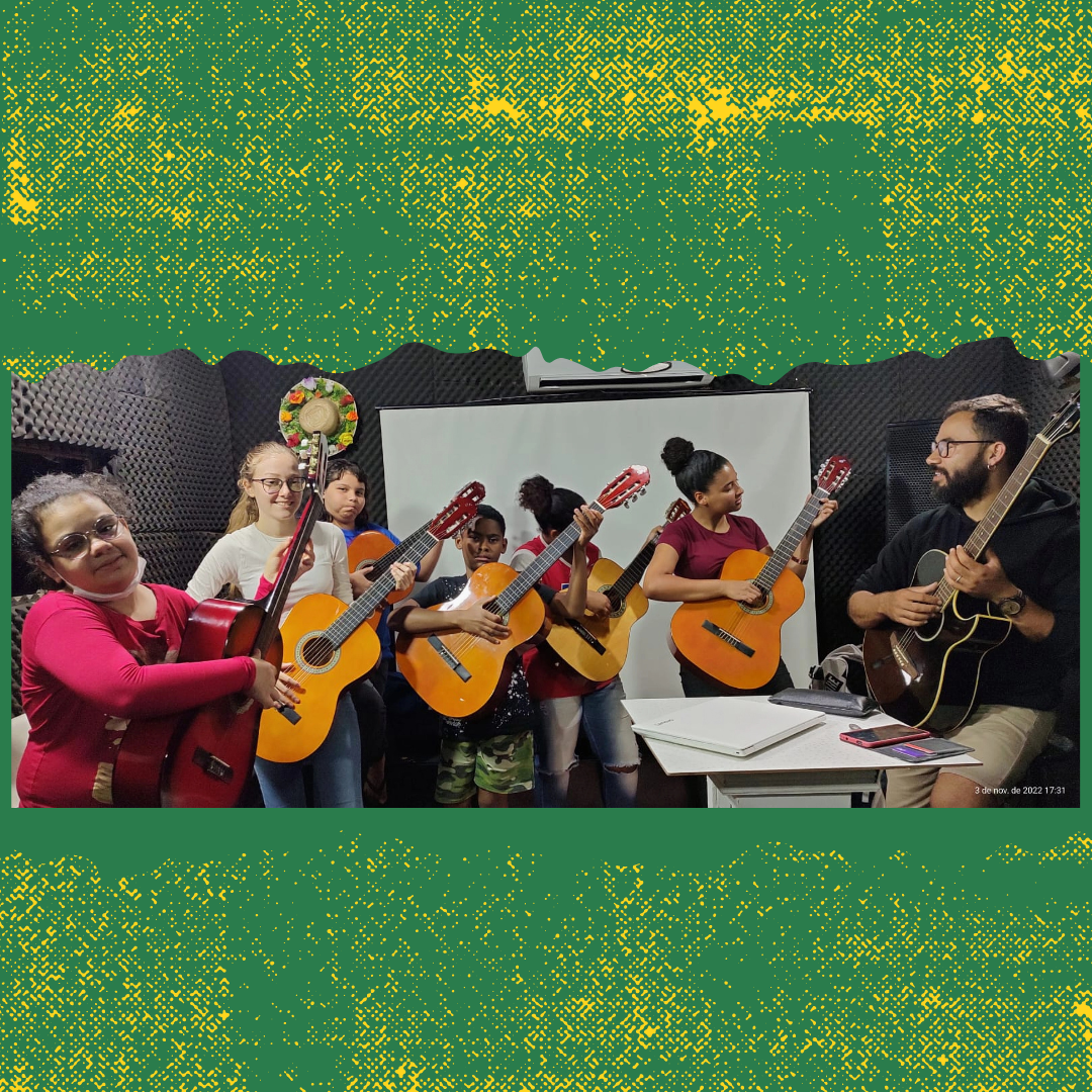 Post Instagram Dia do Trabalhador Moderno Azul e Branco (25)