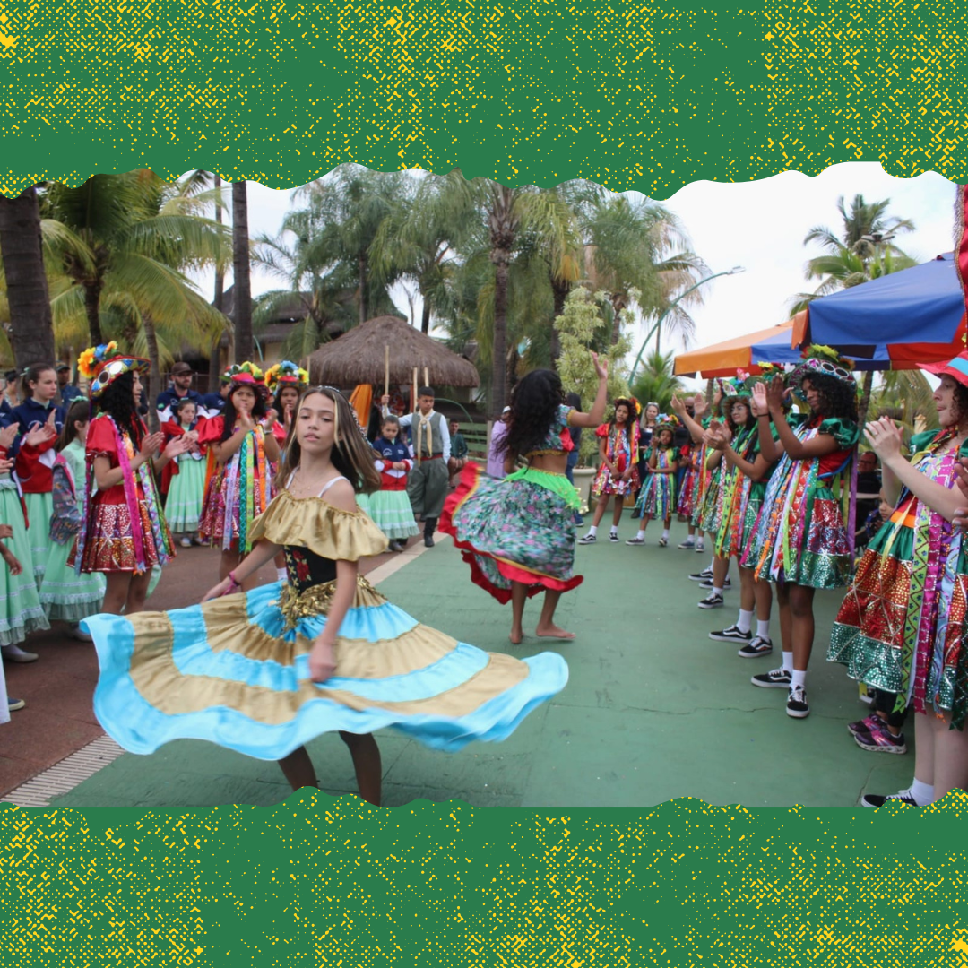 Post Instagram Dia do Trabalhador Moderno Azul e Branco (5)